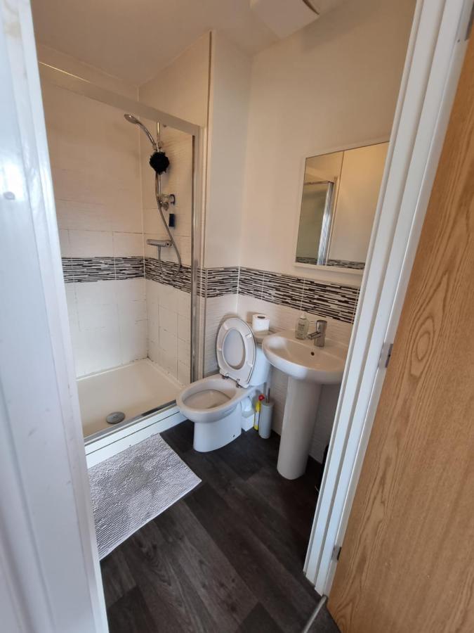 King En-Suite Close To The A30 Кембърн Екстериор снимка